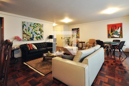 Apartamento à venda com 180m², 3 quartos e 2 vagasSala