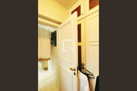 Apartamento à venda com 180m², 3 quartos e 2 vagasQuarto de Serviço