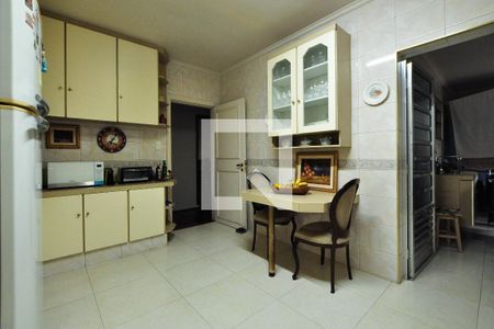 Apartamento à venda com 180m², 3 quartos e 2 vagasCozinha