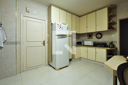 Apartamento à venda com 180m², 3 quartos e 2 vagasCozinha