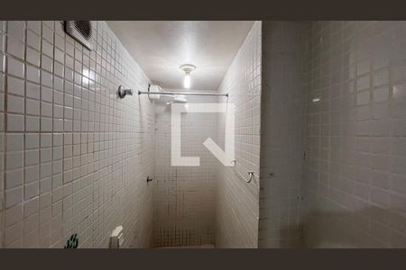 Banheiro de kitnet/studio para alugar com 1 quarto, 37m² em Recreio dos Bandeirantes, Rio de Janeiro