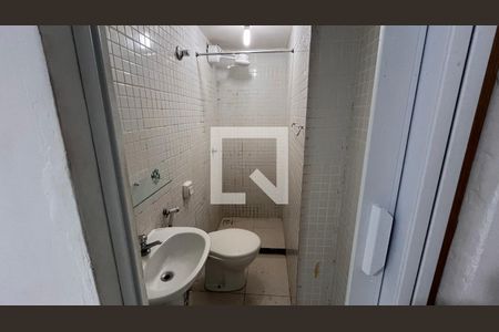 Banheiro de kitnet/studio para alugar com 1 quarto, 37m² em Recreio dos Bandeirantes, Rio de Janeiro