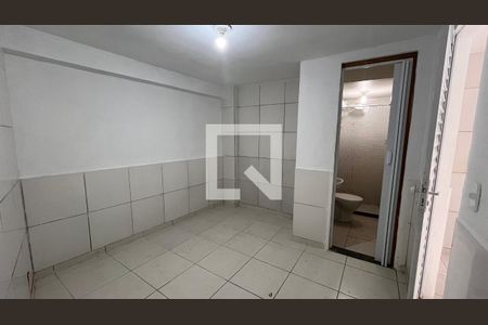 Quarto de kitnet/studio para alugar com 1 quarto, 37m² em Recreio dos Bandeirantes, Rio de Janeiro
