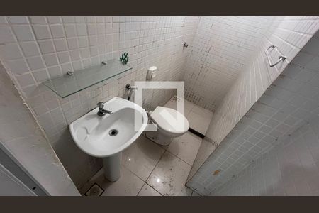 Banheiro de kitnet/studio para alugar com 1 quarto, 37m² em Recreio dos Bandeirantes, Rio de Janeiro