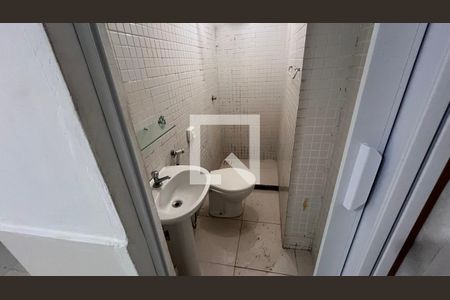 Banheiro de kitnet/studio para alugar com 1 quarto, 37m² em Recreio dos Bandeirantes, Rio de Janeiro