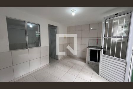 Sala de kitnet/studio para alugar com 1 quarto, 37m² em Recreio dos Bandeirantes, Rio de Janeiro