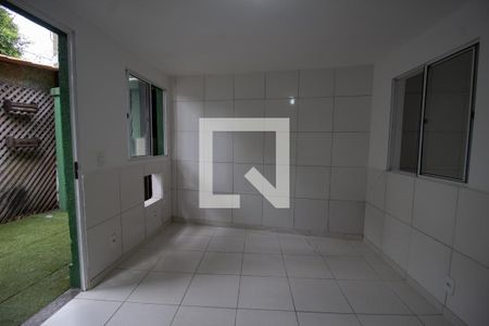 Cozinha de apartamento para alugar com 1 quarto, 37m² em Recreio dos Bandeirantes, Rio de Janeiro