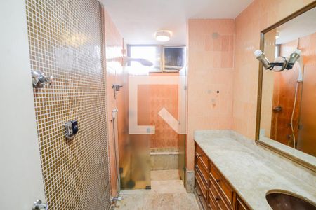 Apartamento à venda com 140m², 4 quartos e 2 vagasBanheiro da Suíte