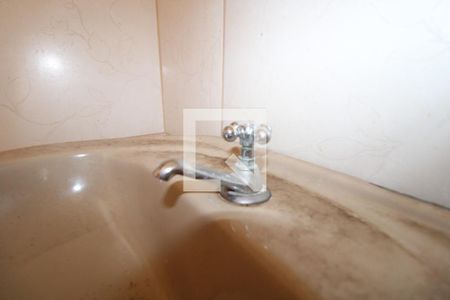 Casa à venda com 310m², 2 quartos e 2 vagasBanheiro Social