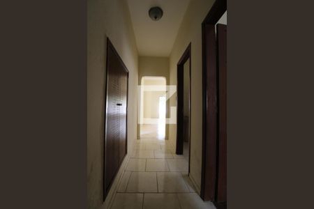 Casa à venda com 310m², 2 quartos e 2 vagasCorredor