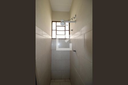 Casa à venda com 310m², 2 quartos e 2 vagasBanheiro Social