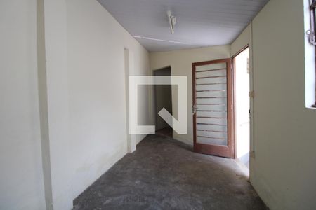 Casa à venda com 310m², 2 quartos e 2 vagasEdícula - Sala