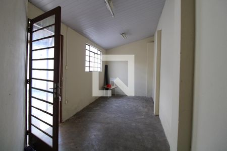 Casa à venda com 310m², 2 quartos e 2 vagasEdícula - Sala