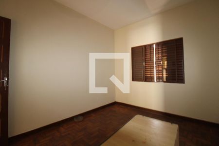 Casa à venda com 310m², 2 quartos e 2 vagasQuarto 2