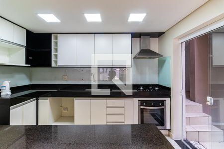 Casa à venda com 130m², 2 quartos e 1 vaga Casa à venda com 130m², 2 quartos e 1 vagaCozinha