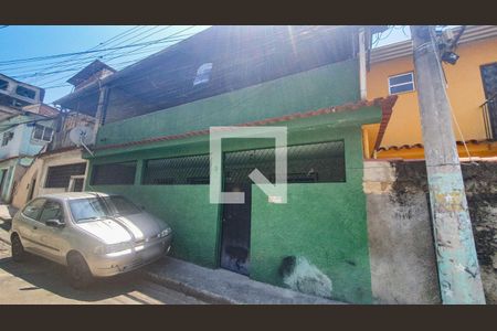 Casa para alugar com 140m², 3 quartos e sem vaga Casa para alugar com 140m², 3 quartos e sem vagaFachada