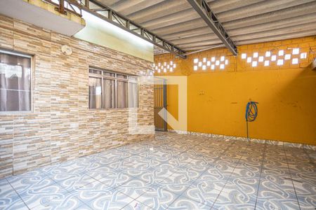 Garagem de casa à venda com 5 quartos, 180m² em Novo Osasco, Osasco