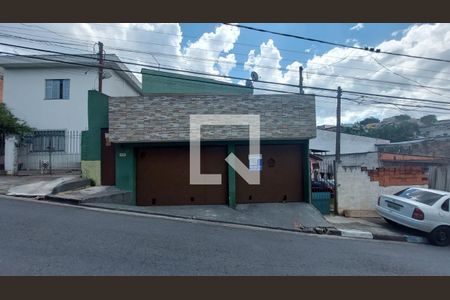 Fachada de casa à venda com 5 quartos, 180m² em Novo Osasco, Osasco