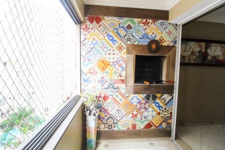 Sacada fechada de apartamento à venda com 3 quartos, 83m² em Harmonia, Canoas