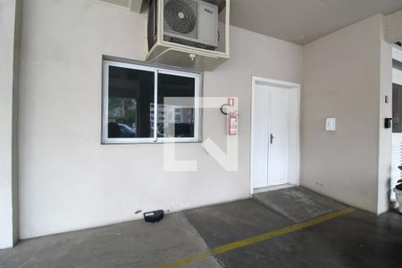 Apartamento à venda com 83m², 3 quartos e 1 vaga Apartamento à venda com 83m², 3 quartos e 1 vagaÁrea comum - Salão de festas