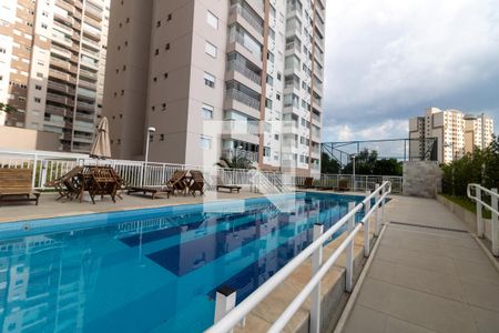 Apartamento para alugar com 68m², 2 quartos e 1 vagaÁrea comum - Piscina