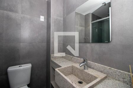 Banheiro de kitnet/studio para alugar com 1 quarto, 35m² em Petrópolis, Porto Alegre