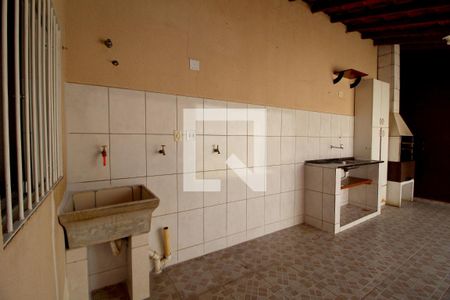 Casa para alugar com 142m², 2 quartos e 2 vagasÁrea de Serviço