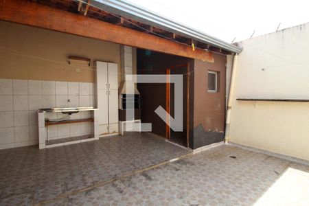 Casa para alugar com 142m², 2 quartos e 2 vagasQuintal