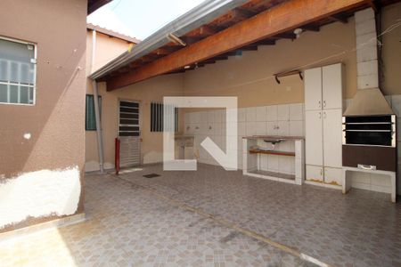 Casa para alugar com 142m², 2 quartos e 2 vagasQuintal