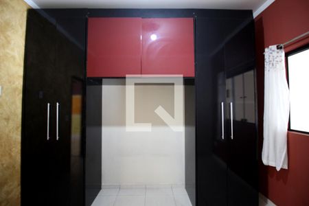 Casa para alugar com 142m², 2 quartos e 2 vagasQuarto