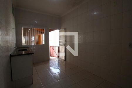 Casa para alugar com 142m², 2 quartos e 2 vagasCozinha