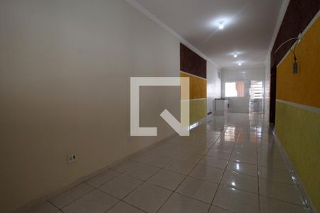 Casa para alugar com 142m², 2 quartos e 2 vagasSala