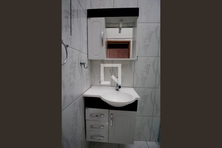 Casa para alugar com 142m², 2 quartos e 2 vagasBanheiro