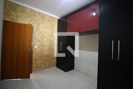 Casa para alugar com 142m², 2 quartos e 2 vagasQuarto