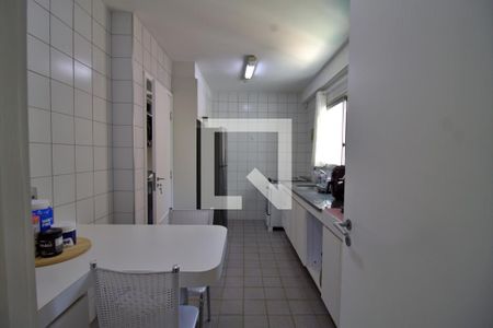 Apartamento à venda com 100m², 3 quartos e 2 vagas Apartamento à venda com 100m², 3 quartos e 2 vagasCozinha