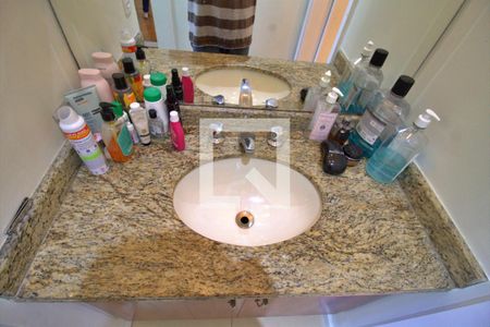 Apartamento à venda com 100m², 3 quartos e 2 vagas Apartamento à venda com 100m², 3 quartos e 2 vagasBanheiro