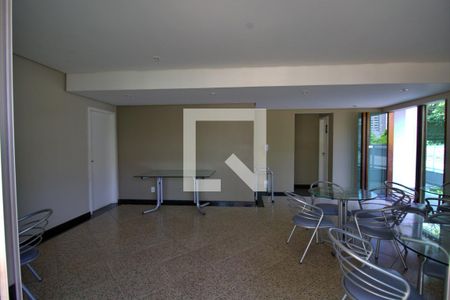 Apartamento à venda com 100m², 3 quartos e 2 vagas Apartamento à venda com 100m², 3 quartos e 2 vagasÁrea comum - Salão de festas