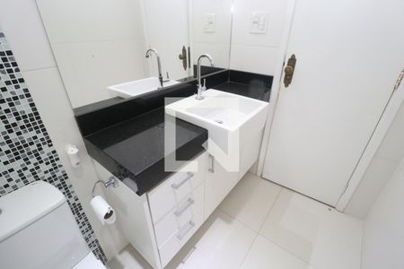 Apartamento à venda com 120m², 3 quartos e 2 vagasBanheiro Social