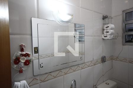 Casa à venda com 240m², 3 quartos e 2 vagasLavabo