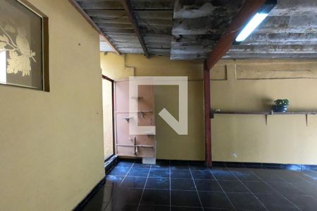 Casa à venda com 140m², 5 quartos e 1 vagaGaragem