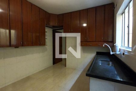 Casa à venda com 140m², 5 quartos e 1 vagaCozinha