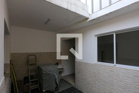 Casa à venda com 140m², 5 quartos e 1 vagaÁrea de Serviço