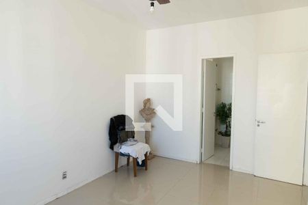 Apartamento à venda com 119m², 3 quartos e 1 vaga Apartamento à venda com 119m², 3 quartos e 1 vagaSuíte