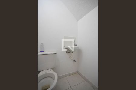 Casa para alugar com 405m², 4 quartos e 4 vagasBanheiro da garagem