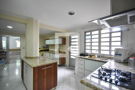 Casa para alugar com 405m², 4 quartos e 4 vagasCozinha