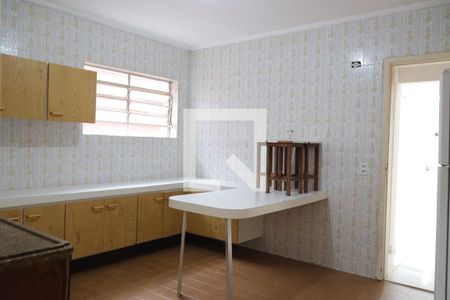 Casa à venda com 155m², 4 quartos e 2 vagascozinha