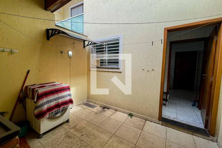 Casa para alugar com 165m², 3 quartos e 4 vagas Casa para alugar com 165m², 3 quartos e 4 vagasÁrea Externa