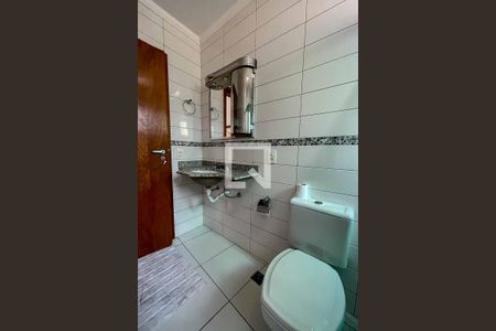 Casa para alugar com 165m², 3 quartos e 4 vagas Casa para alugar com 165m², 3 quartos e 4 vagasBanheiro da Suíte 1