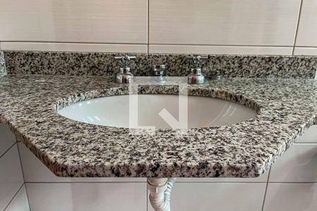 Casa para alugar com 165m², 3 quartos e 4 vagas Casa para alugar com 165m², 3 quartos e 4 vagasBanheiro da Suíte 1