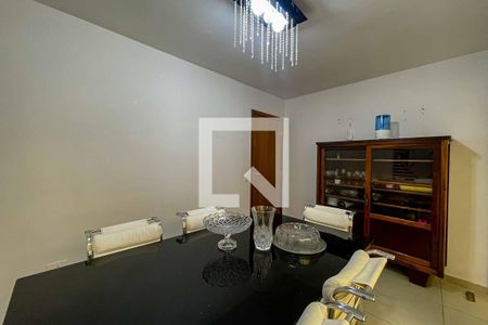 Casa para alugar com 165m², 3 quartos e 4 vagas Casa para alugar com 165m², 3 quartos e 4 vagasSala de Jantar